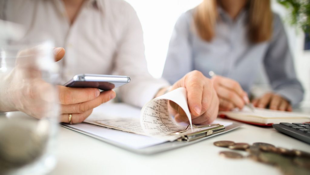 Wie das 3-Konten-Modell Familien helfen kann den Überblick bei ihren Finanzen zu behalten und eine faire Regelung zu finden.