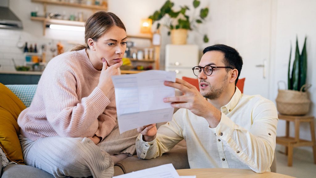 Wie Finanzen in einer Partnerschaft fair geregelt werden können.